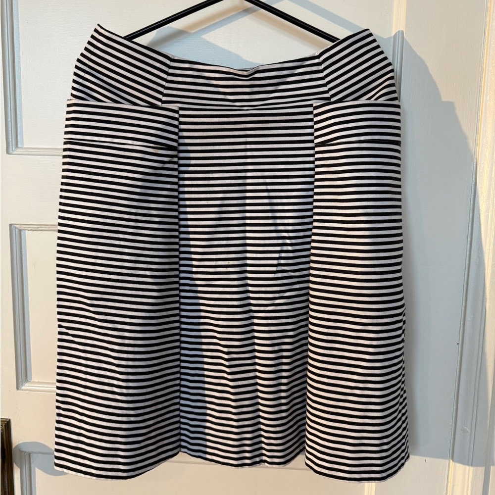 Kate Spade Saturday Black and White Striped Skirt with Pockets Size 8